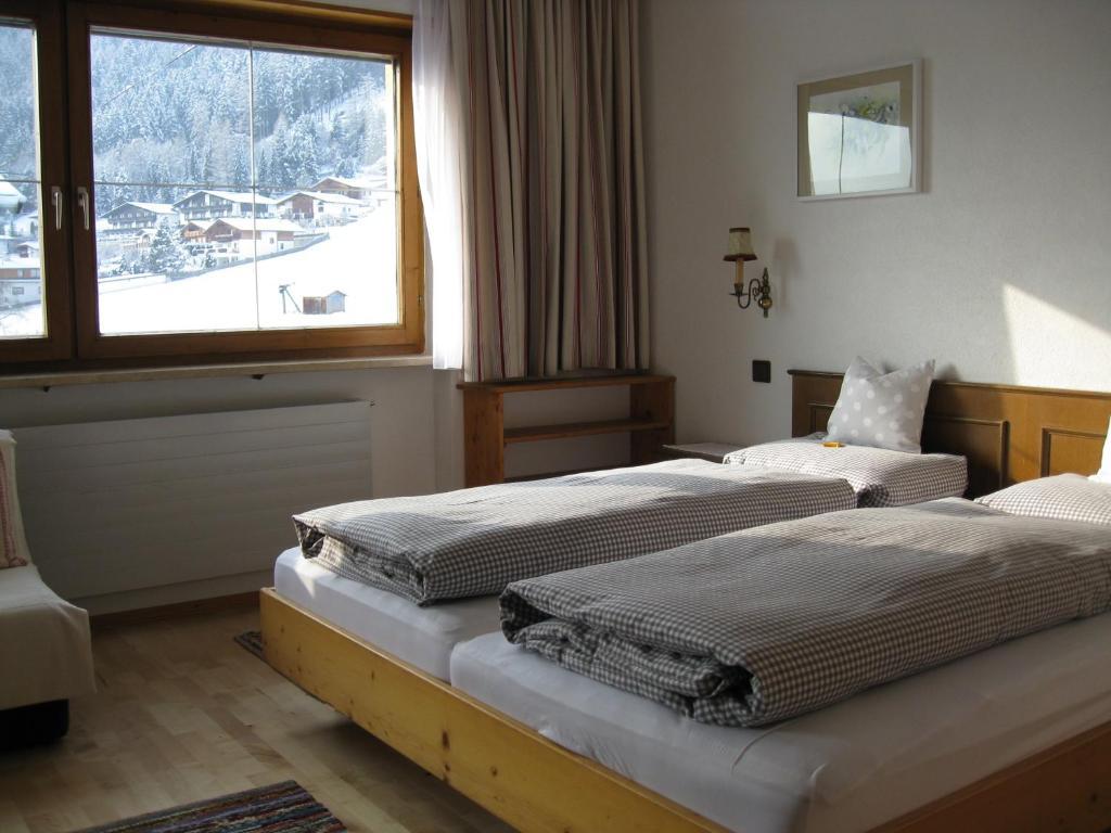 Haus Bergheimat - Familie Oberacher Guest House Fulpmes Eksteriør bilde